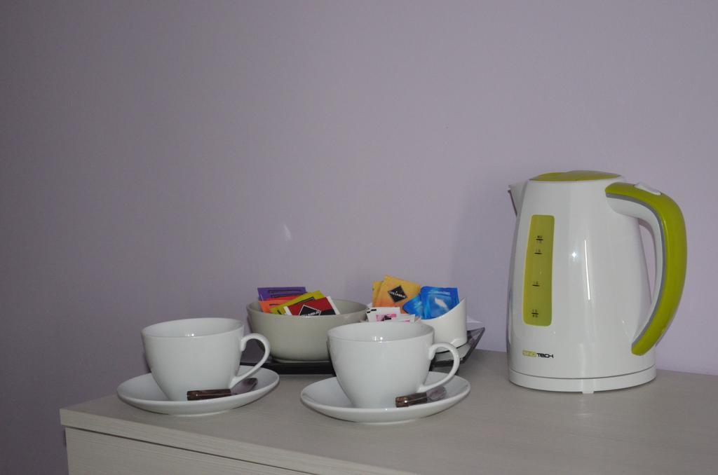 Lambruschini 69 Bed and Breakfast Fiumicino Kamer foto