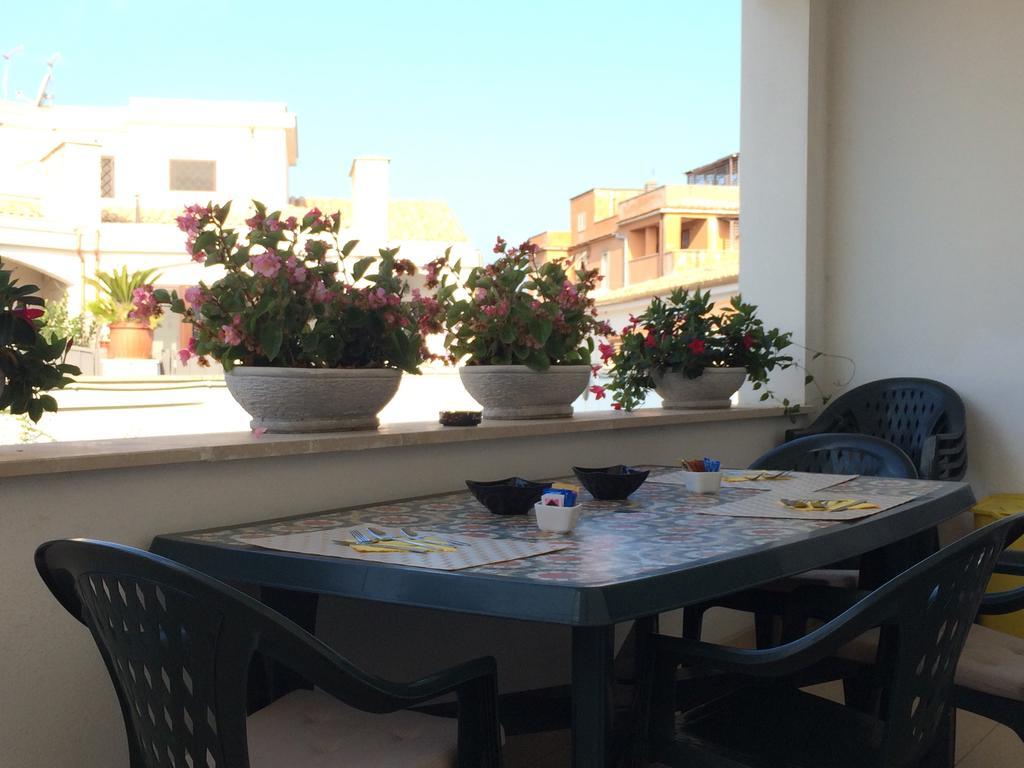 Lambruschini 69 Bed and Breakfast Fiumicino Buitenkant foto